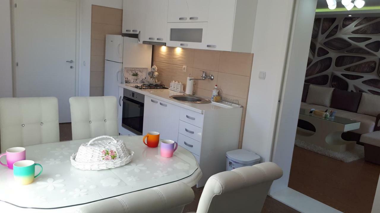 Exclusive Apartamento Paraćin Exterior foto