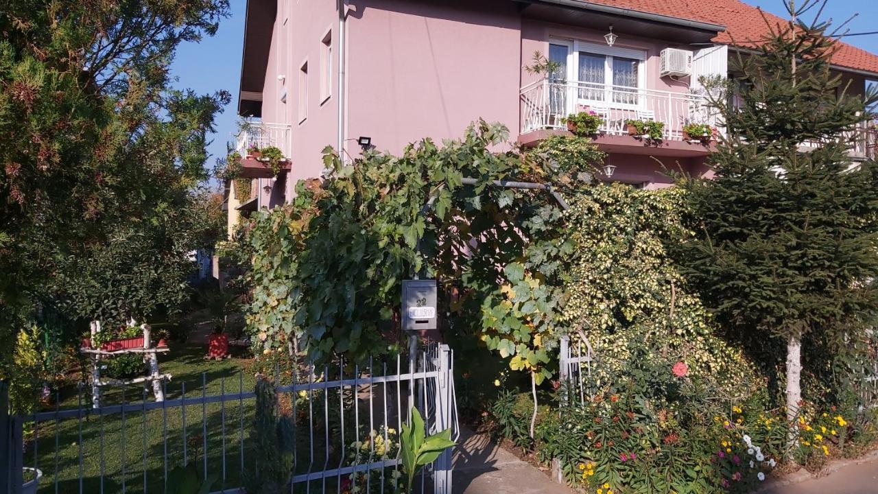 Exclusive Apartamento Paraćin Exterior foto